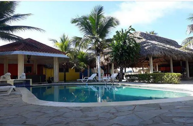 Hotel El Cayito Montecristi piscina